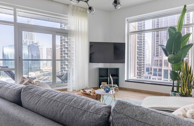 Stylish and Luxurious 2BR Apartment in Downtown!