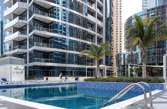 Stylish Studio Apartment with Dubai Marina Views