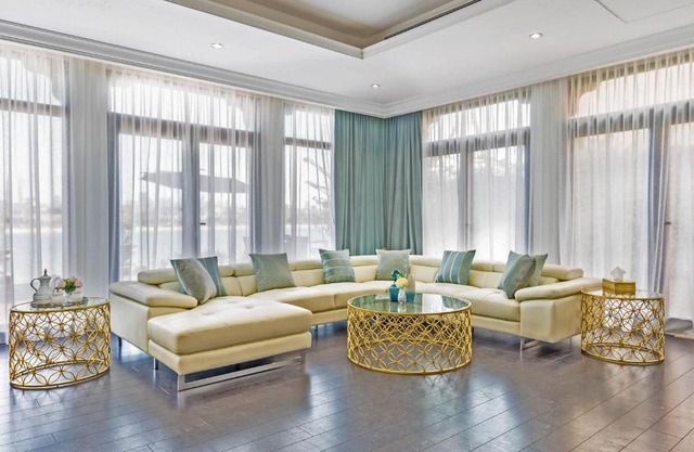 Upscale 6BR Villa with Private Pool on Palm Jumeirah