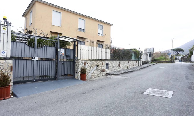 San Giorgio a Cremano Apartment | 100 m² Apartment ∙ 2 bedrooms ∙ 4 guests