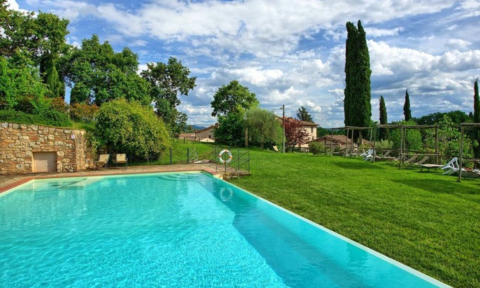 Grassina Apartment | 138 m² Apartment ∙ 3 bedrooms ∙ 6 guests