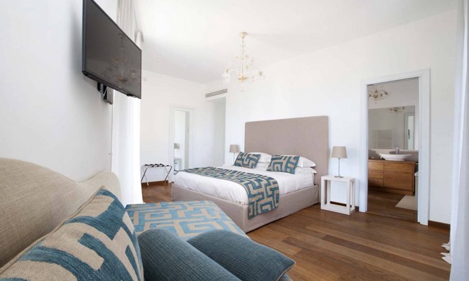 Sorrento Historic Centre Apartment | 140 m² Apartment ∙ 3 bedrooms ∙ 9 guests