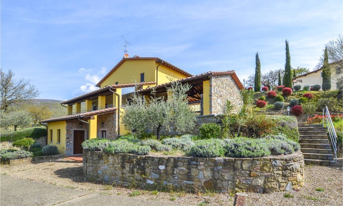 Loro Ciuffenna House | 140 m² House ∙ 4 bedrooms ∙ 6 guests