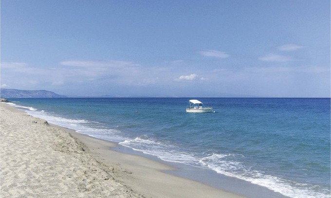 Brancaleone Marina Apartment | 150 m² Apartment ∙ 3 bedrooms ∙ 6 guests