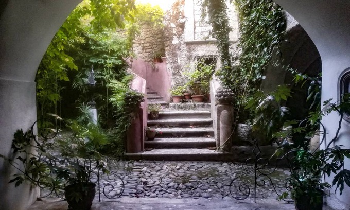 Gerace House | 150 m² House ∙ 2 bedrooms ∙ 5 guests