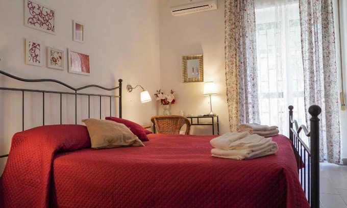 Fuorigrotta Bed & Breakfast | 16 m² Bed and breakfast ∙ 3 guests
