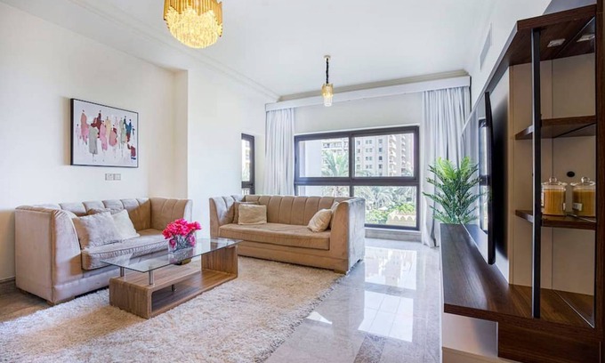 Palm Jumeirah Apartment | 160 m² Apartment ∙ 2 bedrooms ∙ 5 guests