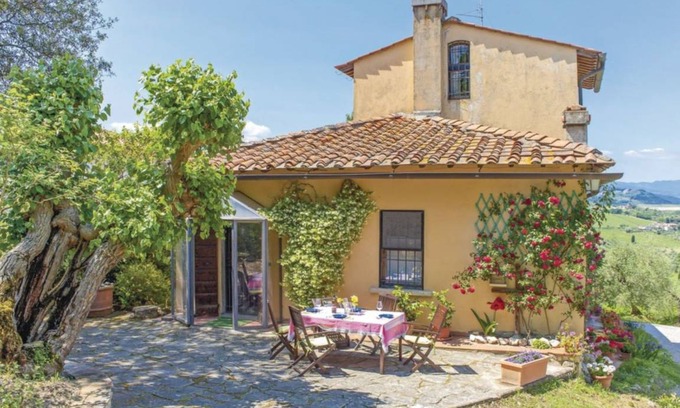 Rignano sull'Arno Villa | 160 m² Villa ∙ 3 bedrooms ∙ 6 guests