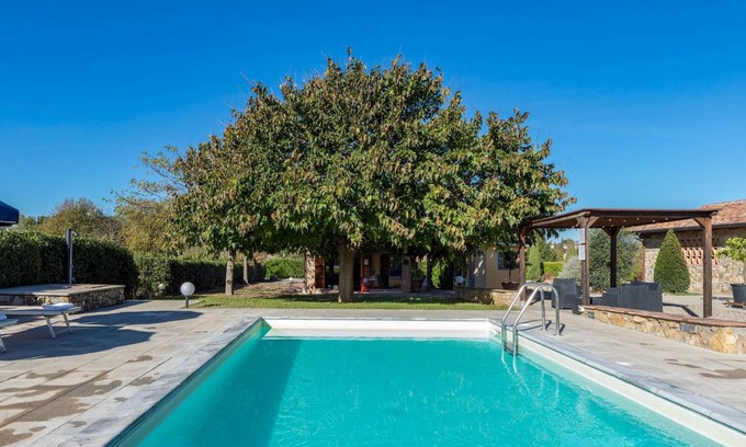 Bucine Villa | 162 m² Villa ∙ 2 bedrooms ∙ 4 guests