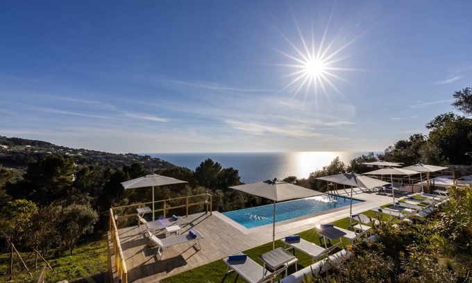 Anacapri Villa | 190 m² Villa ∙ 6 bedrooms ∙ 12 guests