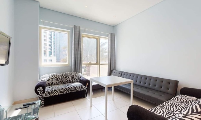 Dubai Marina Apartment | 201 Royal Oceanic · Charming One Bedroom in the Marina