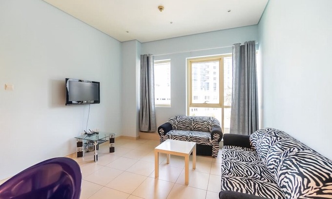 Dubai Marina Apartment | 203 Royal Oceanic · Lovely One Bedroom in the Marina