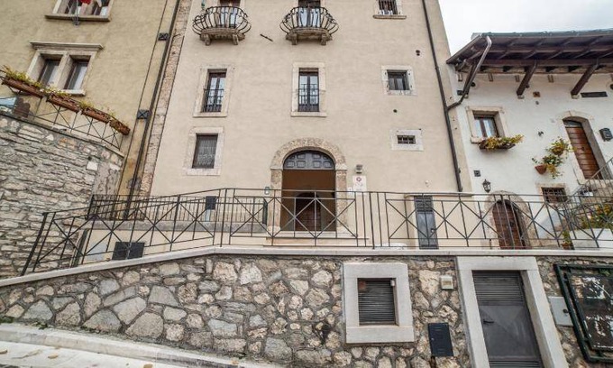 Opi Hotel | 220 m² Hotel ∙ 7 bedrooms ∙ 15 guests