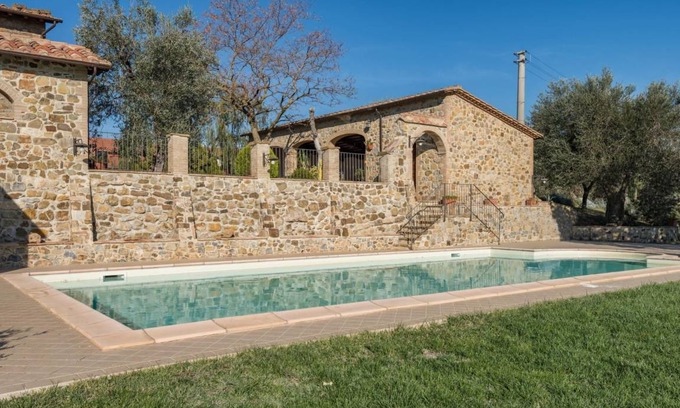Castel del Piano Villa | 220 m² Villa ∙ 6 bedrooms ∙ 14 guests