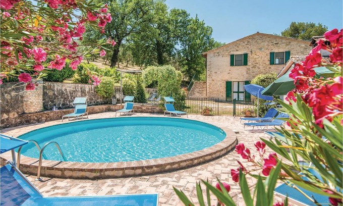 Bevagna House | 240 m² House ∙ 6 bedrooms ∙ 15 guests