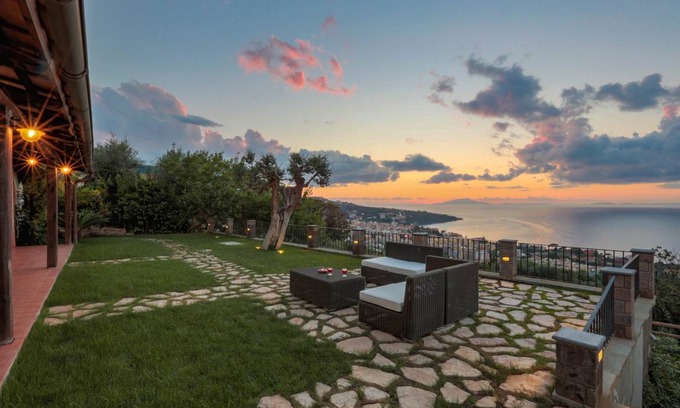 Sorrento Villa | 250 m² Villa ∙ 3 bedrooms ∙ 6 guests