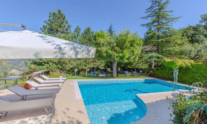 Ascoli Piceno Villa | 250 m² Villa ∙ 5 bedrooms ∙ 10 guests