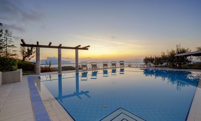 Schiazzano Villa | 250 m² Villa ∙ 12 bedrooms ∙ 24 guests