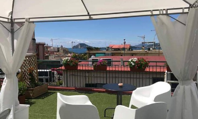 Pozzuoli Bed & Breakfast | 26 m² Bed and breakfast ∙ 4 guests