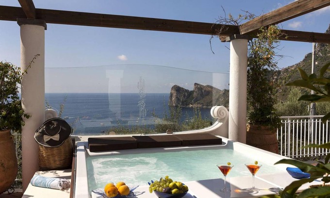 Nerano Villa | 280 m² Villa ∙ 7 bedrooms ∙ 14 guests