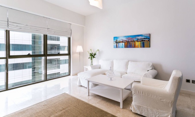 Al Barsha 1 Apartment | 2mins from Mall of the Emirates!