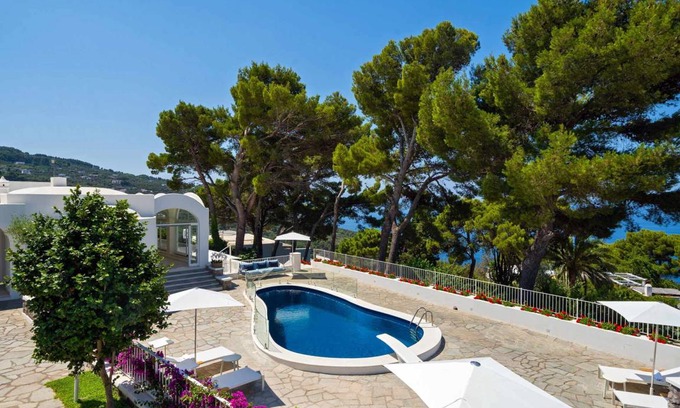 Anacapri Villa | 340 m² Villa ∙ 4 bedrooms ∙ 8 guests