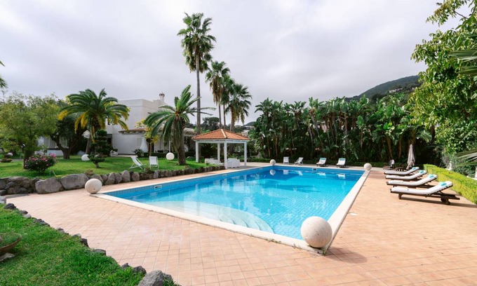 Ischia Porto Villa | 360 m² Villa ∙ 6 bedrooms ∙ 12 guests