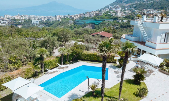 Vico Equense Villa | 370 m² Villa ∙ 4 bedrooms ∙ 10 guests