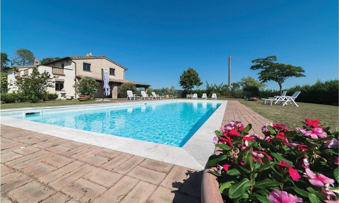 Bivio Lugnano House | 420 m² House ∙ 3 bedrooms ∙ 8 guests