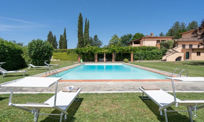 Vicchio Villa | 460 m² Villa ∙ 5 bedrooms ∙ 10 guests