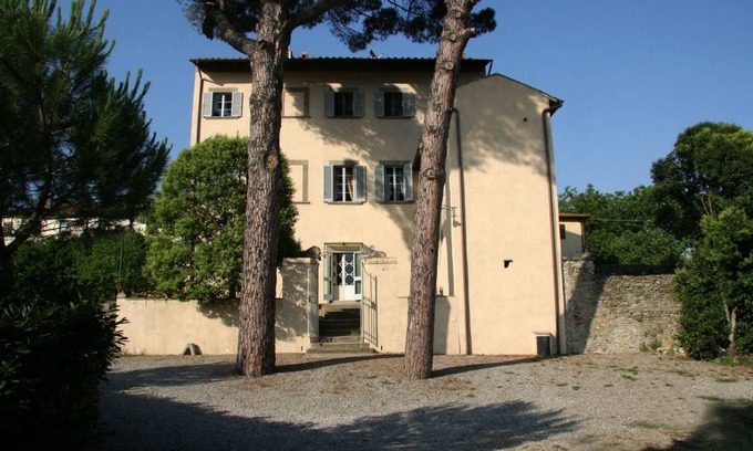 Giovi-Ponte Alla Chiassa Villa | 500 m² Villa ∙ 6 bedrooms ∙ 11 guests