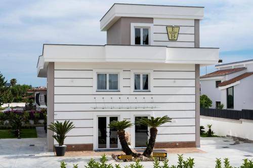 Varcaturo Hotel | 50 m² Hotel ∙ 2 guests