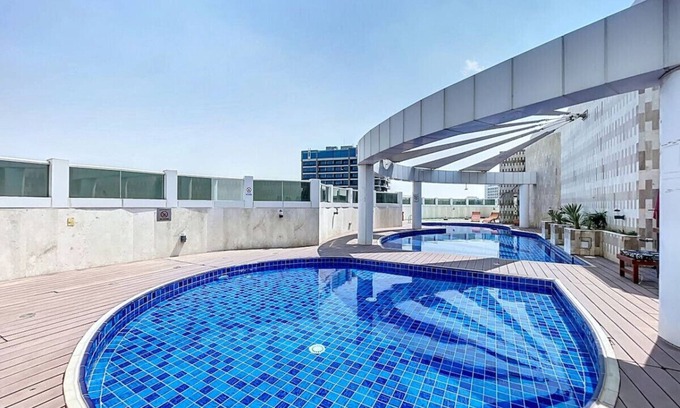 Dubai Sports City Apartment | 510 Zenith Tower A2 - Colourful One Bedroom