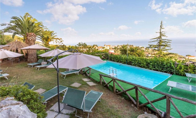 Sant'Agata sui Due Golfi Apartment | 55 m² Apartment ∙ 2 bedrooms ∙ 3 guests