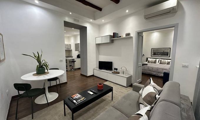 Chiaia Apartment | 55 m² Apartment ∙ 1 bedroom ∙ 2 guests