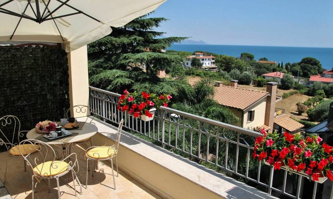 Formia Apartment | 65 m² Apartment ∙ 2 bedrooms ∙ 4 guests