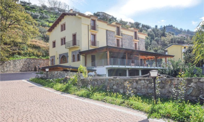 Longobardi Apartment | 70 m² Apartment ∙ 2 bedrooms ∙ 6 guests