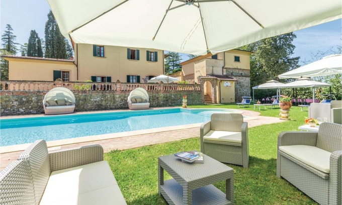 Foiano della Chiana House | 720 m² House ∙ 9 bedrooms ∙ 18 guests