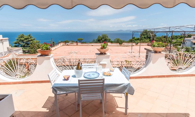 Casamicciola Terme Villa | 80 m² Villa ∙ 2 bedrooms ∙ 4 guests
