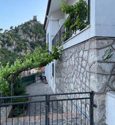 Cassino House | 90 m² House ∙ 2 bedrooms ∙ 4 guests