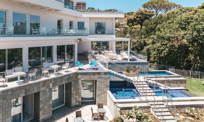 Sorrento Villa | 900 m² Villa ∙ 12 bedrooms ∙ 31 guests