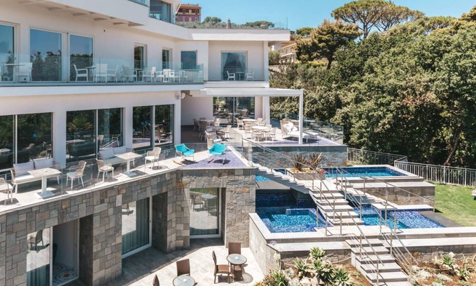 Sorrento Villa | 900 m² Villa ∙ 12 bedrooms ∙ 31 guests