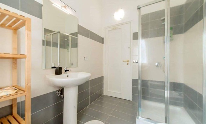 Arenella Bed & Breakfast | Alexander Bed and Breakfast - Procida room shared bathroom