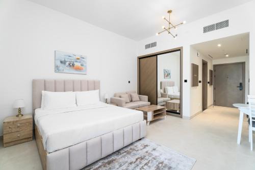 Business Bay Apartment | Aliving Stylish Studio Binghatti Canal view & Burj Khalifa