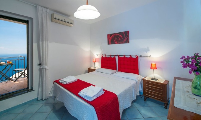 Furore Apartment | Amalfi Coast Apartment Bouganvillea