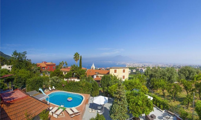 Castellammare di Stabia Villa | Amore Rentals - Villa Panorama