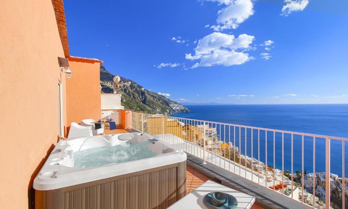 Positano House | Amore Rentals - Casa Bluedream