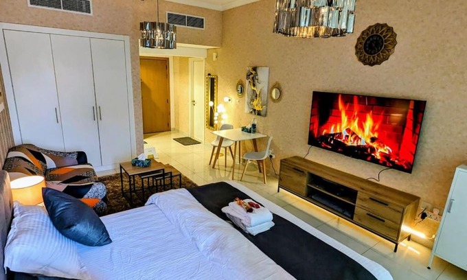 Business Bay Apartment | Awesome Brand New Apartment with a Great View.
