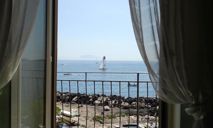 Pozzuoli Bed & Breakfast | B&B Borgo Marinaro