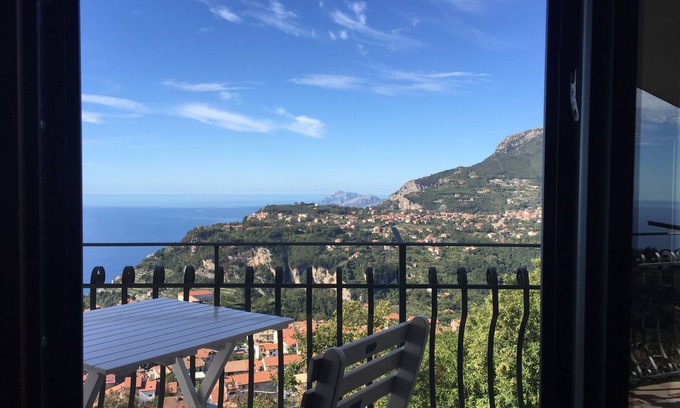 San Lazzaro Bed & Breakfast | B&B Villa Reginella